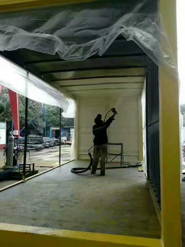 JNJX-III(E)型聚氨酯發(fā)泡設(shè)備(圖4) 移動箱體聚氨酯保溫發(fā)泡施工