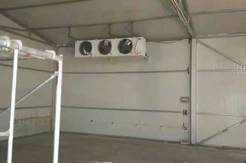 聚氨酯噴涂冷庫保溫保冷施工專用設(shè)備(圖4) 聚氨酯噴涂冷庫保溫保冷施工案例